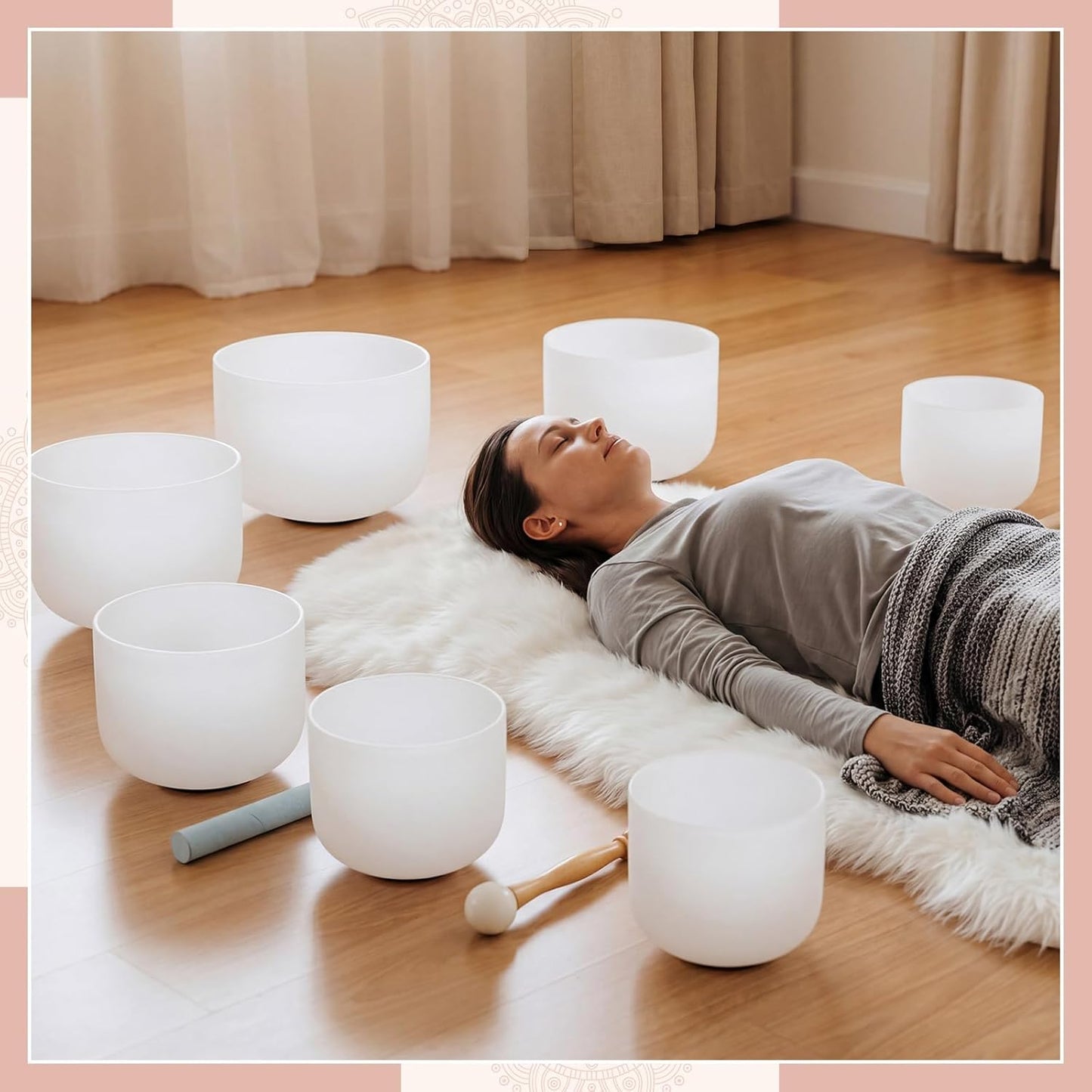 Batiyeer 7 Pcs 7-12 Inch Crystal Singing Bowl Set with 1 Pcs White Faux Sheepskin Rug for Chakra Healing, Meditation, Yoga, Sound Therapy, Mindfulness, Relaxation