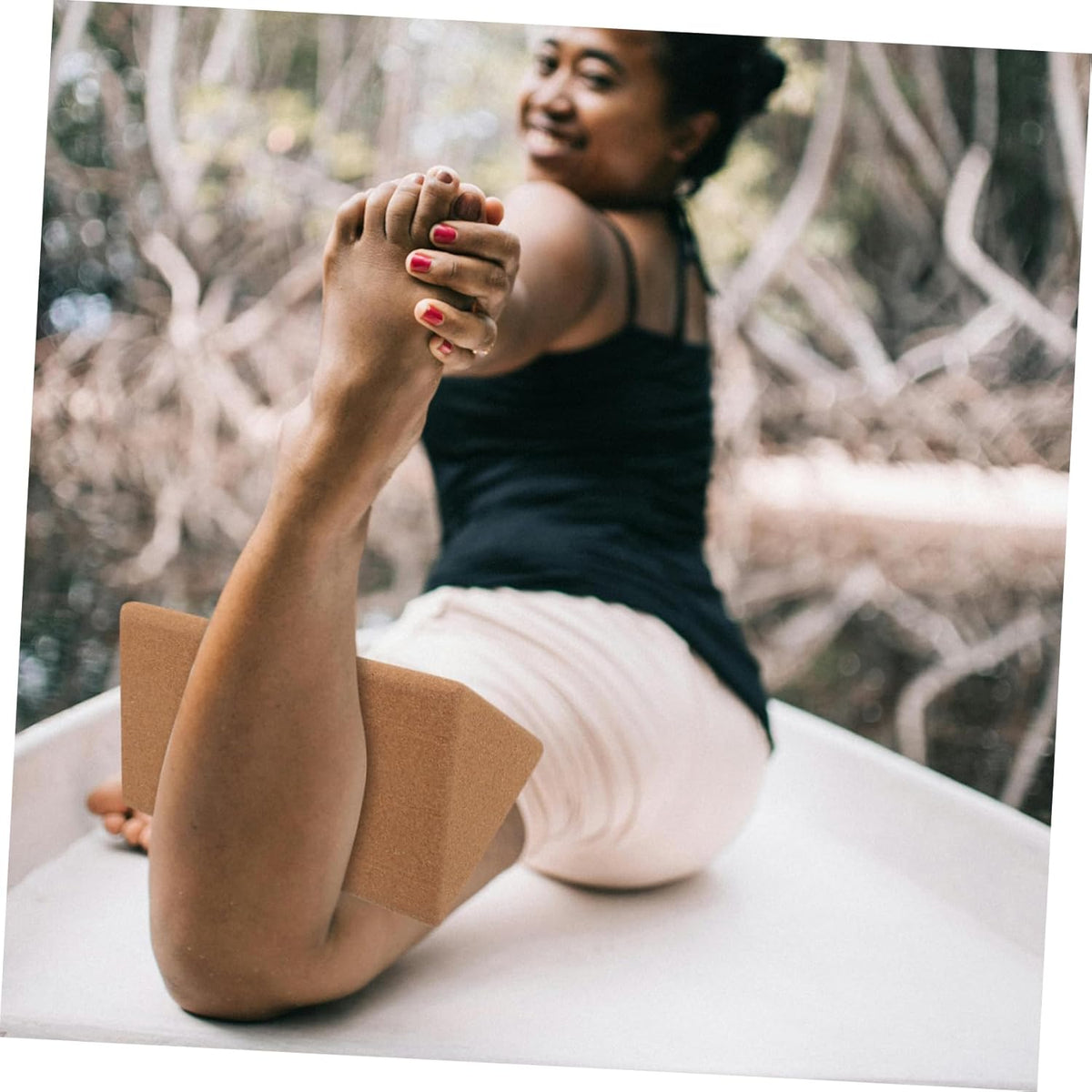 Cork Yoga Block 7.87 X 4.72 X 4.72 in Yoga Training Brick with Smooth Triangular Shape for Stretching Abdominal Muscle Training Fitness Dance Practice 1 Pack