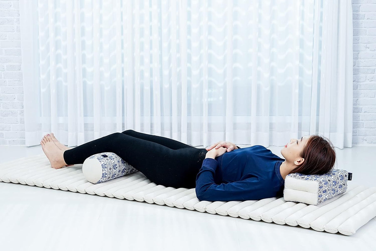 Small Yoga Bolster – Shape-Retaining Cervical Neck Roll, Tube Pillow for Comfortable Reading, Kapok Filling, 22 x 6 x 6 inches