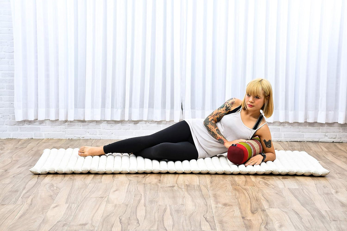 Small Yoga Bolster – Shape-Retaining Cervical Neck Roll, Tube Pillow for Comfortable Reading, Kapok Filling, 22 x 6 x 6 inches