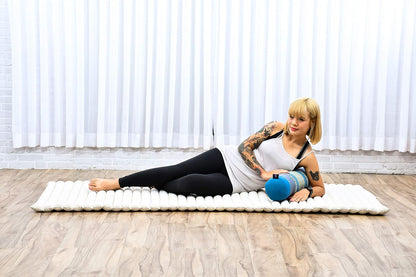 Small Yoga Bolster – Shape-Retaining Cervical Neck Roll, Tube Pillow for Comfortable Reading, Kapok Filling, 22 x 6 x 6 inches