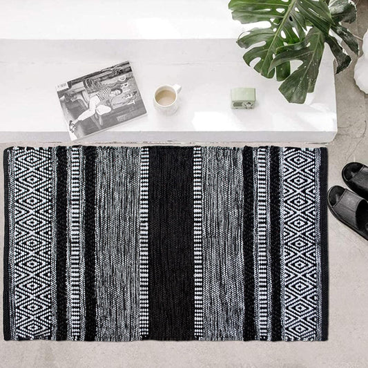 Farmhouse Rug 24''x36'' Black-White | Recycled Cotton Hand Woven Rug, Long Boho Rug | Perfect for Hallways, Kitchens, Bathroom, bedrooms, Meditation Yoga Mat | Machine Wash