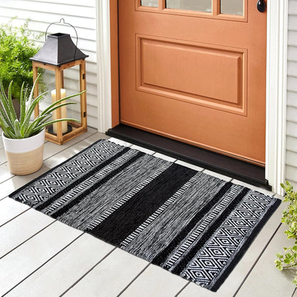 Farmhouse Rug 24''x36'' Black-White | Recycled Cotton Hand Woven Rug, Long Boho Rug | Perfect for Hallways, Kitchens, Bathroom, bedrooms, Meditation Yoga Mat | Machine Wash
