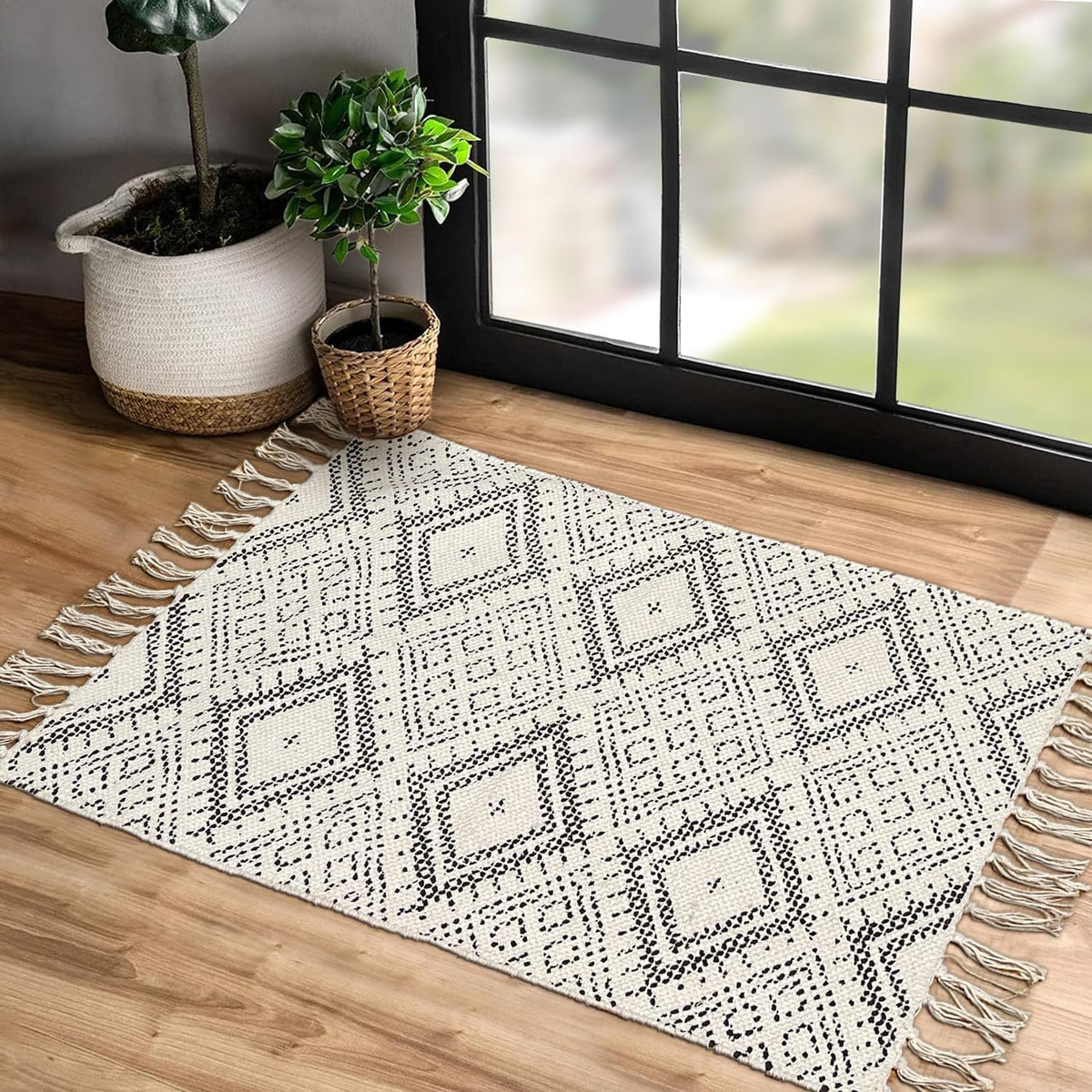 Farmhouse Rug 24''x36'' Black-White | Recycled Cotton Hand Woven Rug, Long Boho Rug | Perfect for Hallways, Kitchens, Bathroom, bedrooms, Meditation Yoga Mat | Machine Wash