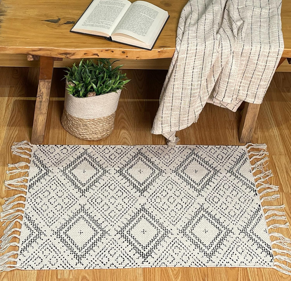 Farmhouse Rug 24''x36'' Black-White | Recycled Cotton Hand Woven Rug, Long Boho Rug | Perfect for Hallways, Kitchens, Bathroom, bedrooms, Meditation Yoga Mat | Machine Wash