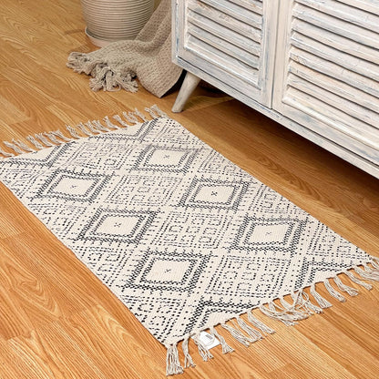 Farmhouse Rug 24''x36'' Black-White | Recycled Cotton Hand Woven Rug, Long Boho Rug | Perfect for Hallways, Kitchens, Bathroom, bedrooms, Meditation Yoga Mat | Machine Wash