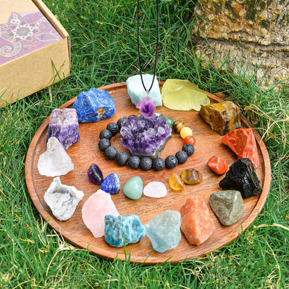 17Pcs Crystals and Healing Stones, 14Pcs Real Raw Chakra Stones Set, Selenite Charging Plate, Amethyst Necklace, Rose Quartz, Mothers Day Gifts, Gift Box, Guide for Beginners, Collection, Meditation, Yoga