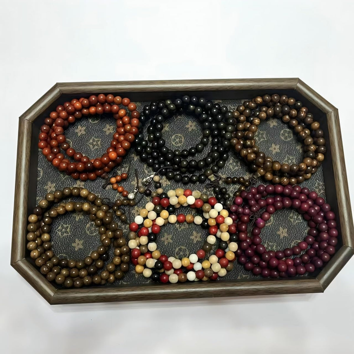 Handmade Mala Beads Bracelet 108 8mm Prayer Meditation Bracelet Sandalwood Elastic, Buddhist Beads, Prayer Mala Necklace for Men and Women Gifts