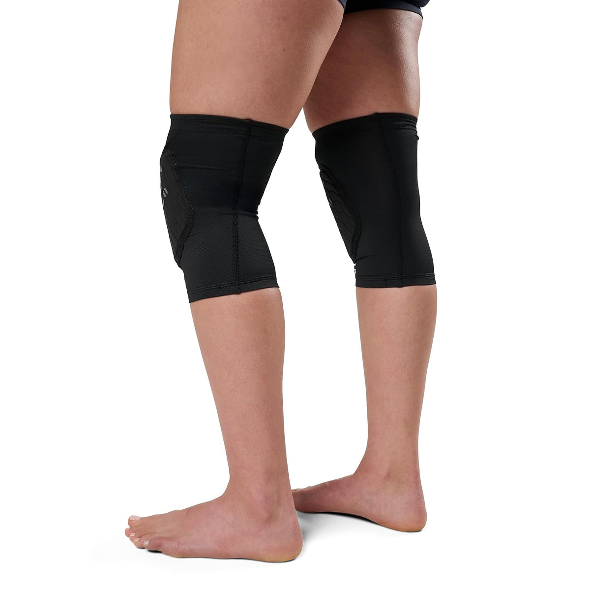 McDavid Moisture Wicking HEX Technology Knee Sleeves for Women/Men, Elbows & Shins Protection, Hex Pads