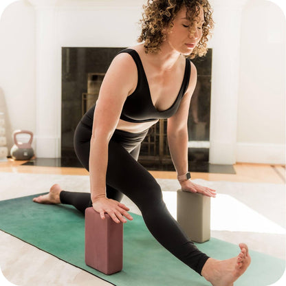 Yoga Mat, 4 mm Cushioned Non-Slip for Yoga, Pilates and Home Workouts