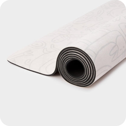 Yoga Mat, 4 mm Cushioned Non-Slip for Yoga, Pilates and Home Workouts