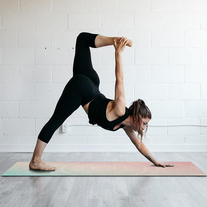 Hot Yoga Mat Towel with Corner Pockets Yoga Towels for Hot Yoga Non Slip with Travel Bag Sweat Absorbent Yoga Blankets Mat Cover for Workout Gym 70"x26" (Mountain-01, 70x26)