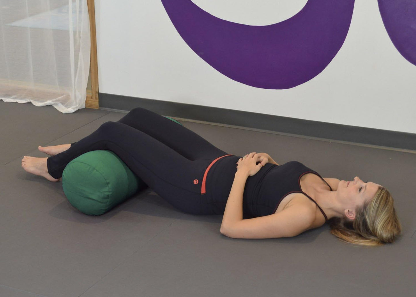 YogaAccessories Supportive Round Cotton Yoga Bolster