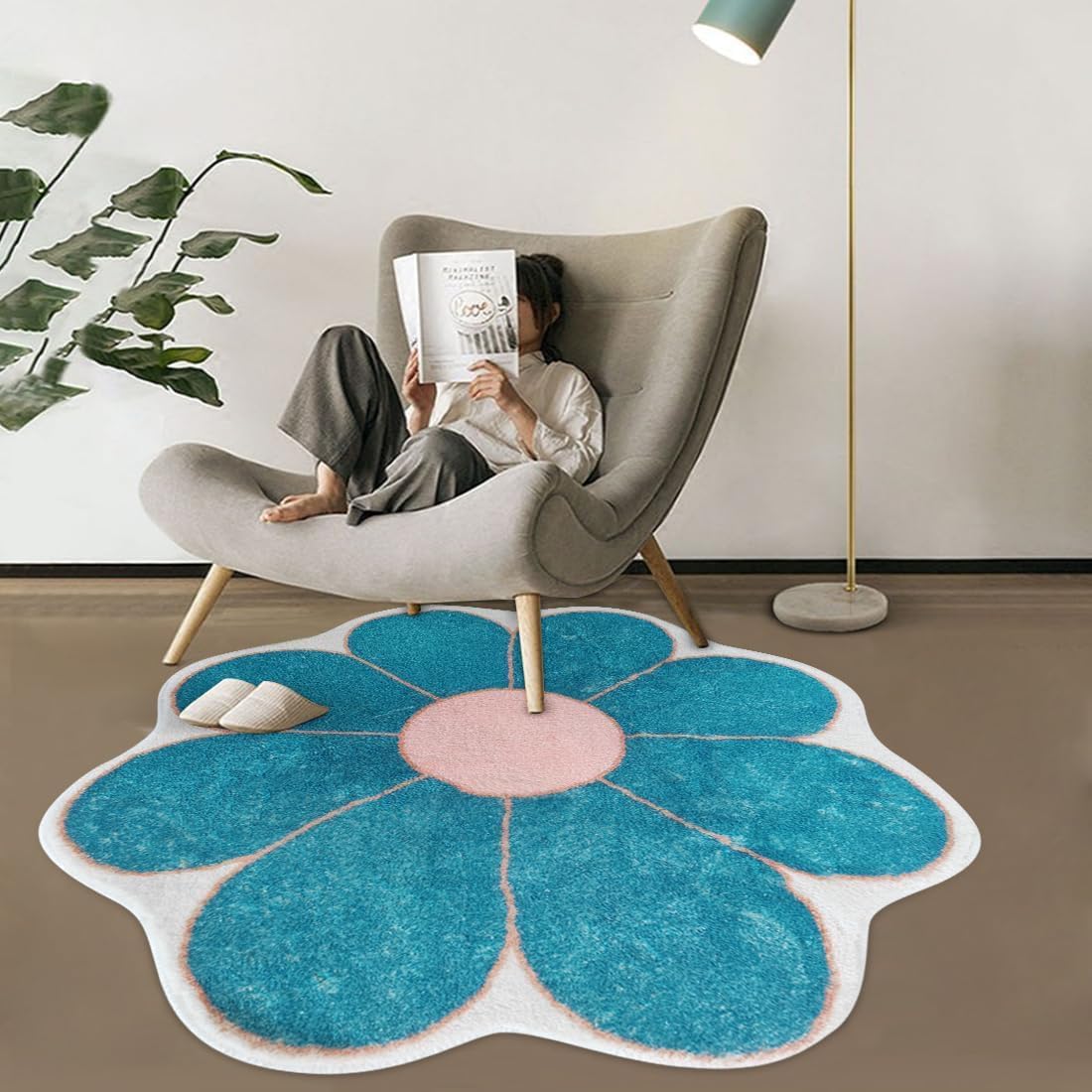 White Flower Shaped Rug, Cute Round Indoor Rug, 39.4" Diameter, High Pile Faux Wool, Non-Slip Backing