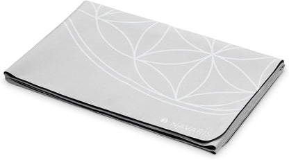 Navaris Foldable Yoga Mat for Travel - 1/16" (1.5mm) Thick Exercise Mat for Pilates, Workout, Gym, Fitness - Non-Slip Folding Portable Mat