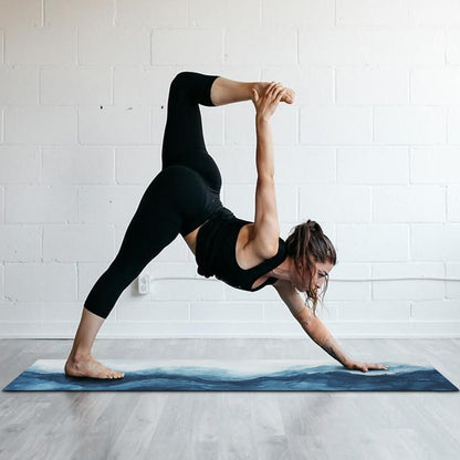 Hot Yoga Mat Towel with Corner Pockets Yoga Towels for Hot Yoga Non Slip with Travel Bag Sweat Absorbent Yoga Blankets Mat Cover for Workout Gym 70"x26" (Mountain-01, 70x26)