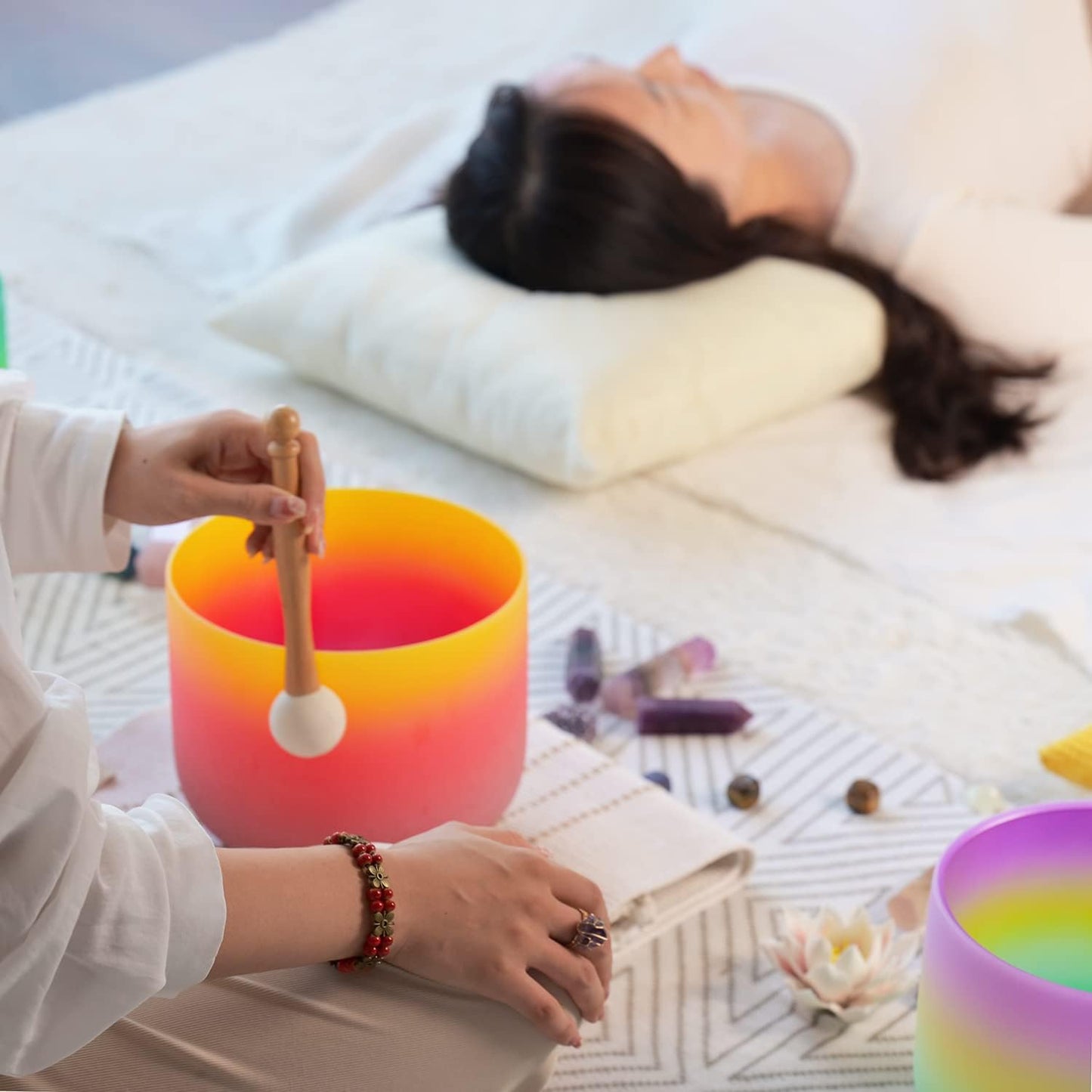 CVNC 440HZ 8 Inch Rainbow Colored A Note Third-Eye Chakra Frosted Quartz Crystal Singing Bowl for Sound Healing and Meditation