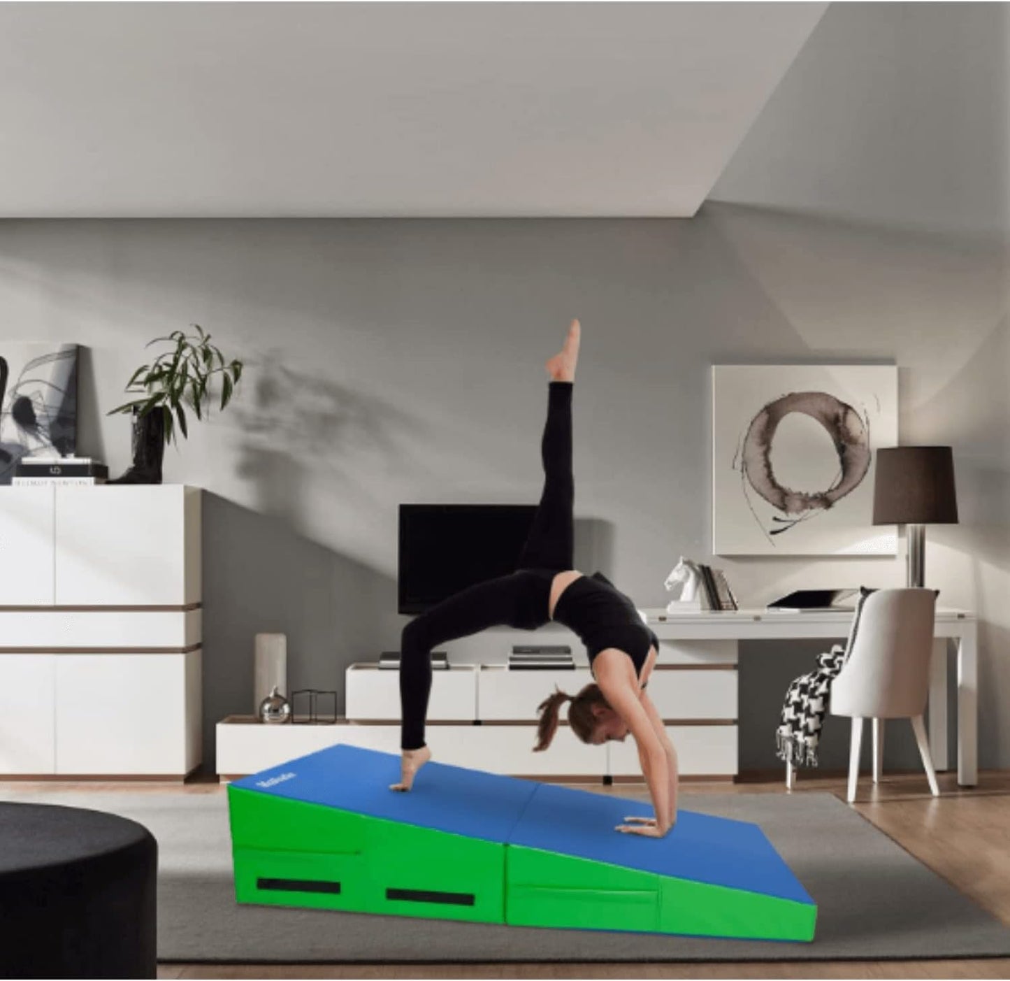 Incline Gymnastics Mat, 48x24 Inch Foldding Gymnastic Tumbling Mat with Handle, Cheese Wedge Skill Shape, Indoor/Outdoor Exercise Mat Home Gym Yoga Mat for Kids Tumbling, Skill Training