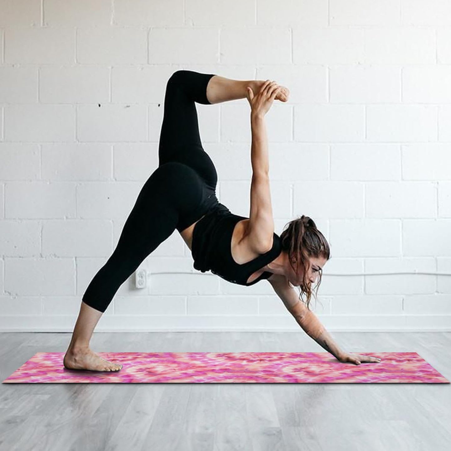 Hot Yoga Mat Towel with Corner Pockets Yoga Towels for Hot Yoga Non Slip with Travel Bag Sweat Absorbent Yoga Blankets Mat Cover for Workout Gym 70"x26" (Mountain-01, 70x26)