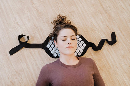 Premium Acupressure Belt - Lightweight on-the-go Pain Relief - Relieves Back Pain - 100% Cotton Linen - Includes Carry Bag - Onyx