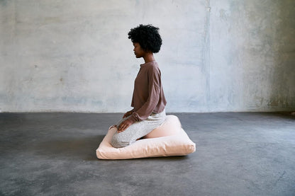 Organic Round Meditation Cushion by renoo - Durable Comfortable Cotton, Linen, Hemp - Modern Zafu - Buckwheat Floor Pillow Yoga Bolster in 15 Colors Removable Cover - 15 inches - Vanilla