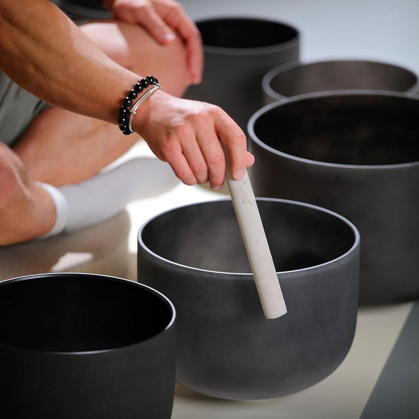 TOPFUND 6-12 inch 432Hz Chakra Set of 7 Crystal Singing Bowls with Heavy Duty Carrying Case and Singing Bowl Mallets