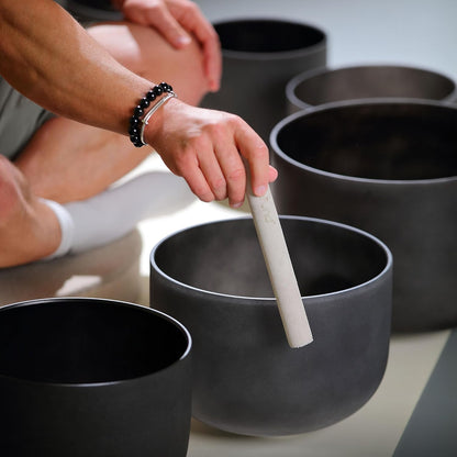 TOPFUND 6-12 inch 432Hz Chakra Set of 7 Crystal Singing Bowls with Heavy Duty Carrying Case and Singing Bowl Mallets