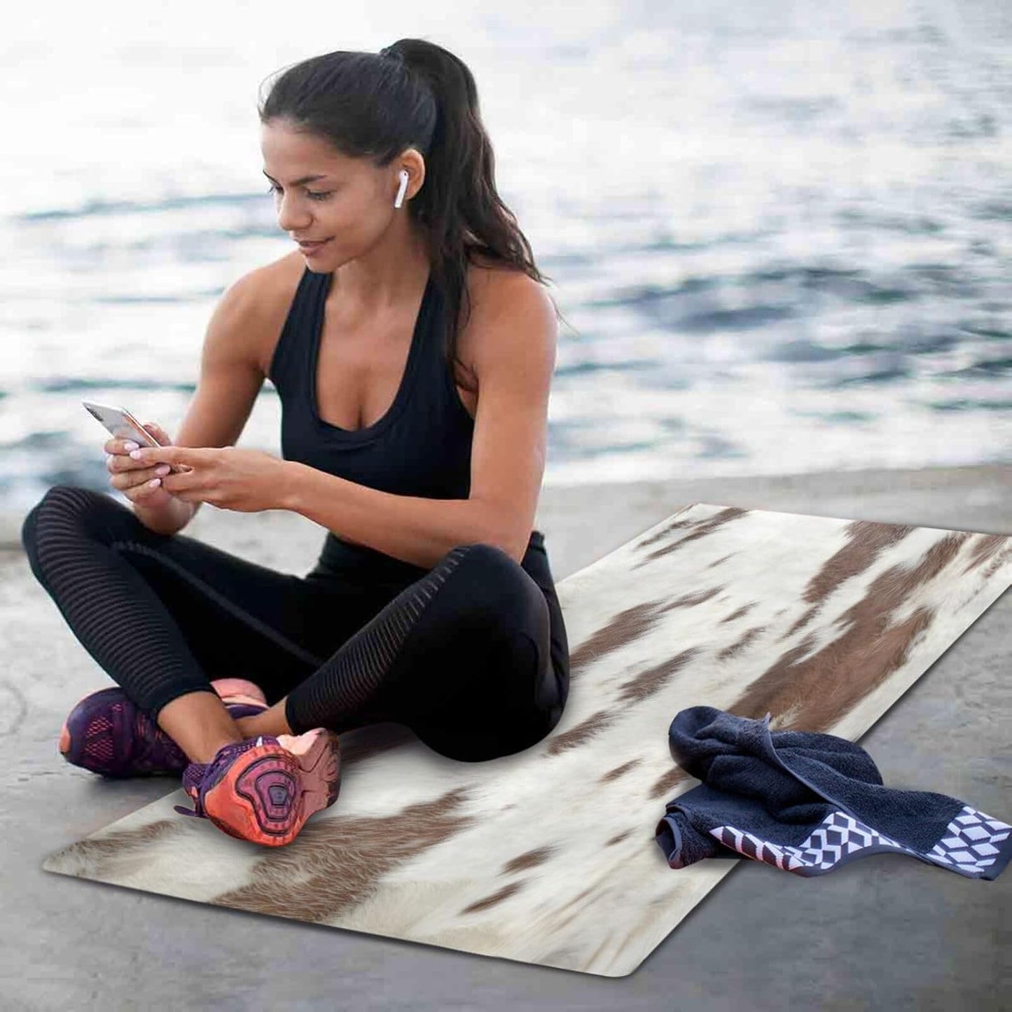White Brown Print Cow Yoga Mat,Non Slip Exercise & Fitness Mat Folding Waterproof Yoga Mat for Yoga, Pilates, Stretching,71 x 26 Inch Come with Storage Bag