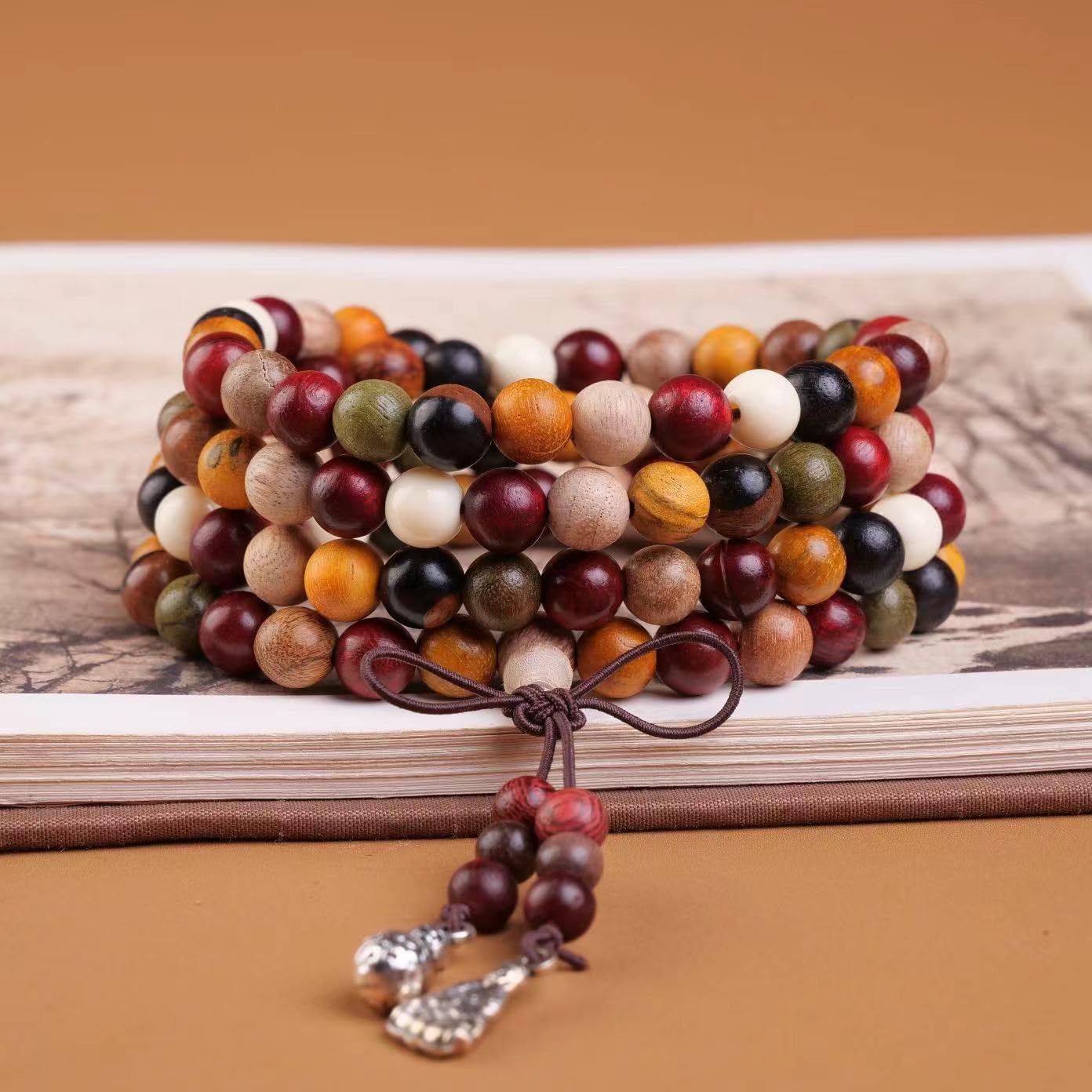 Handmade Mala Beads Bracelet 108 8mm Prayer Meditation Bracelet Sandalwood Elastic, Buddhist Beads, Prayer Mala Necklace for Men and Women Gifts