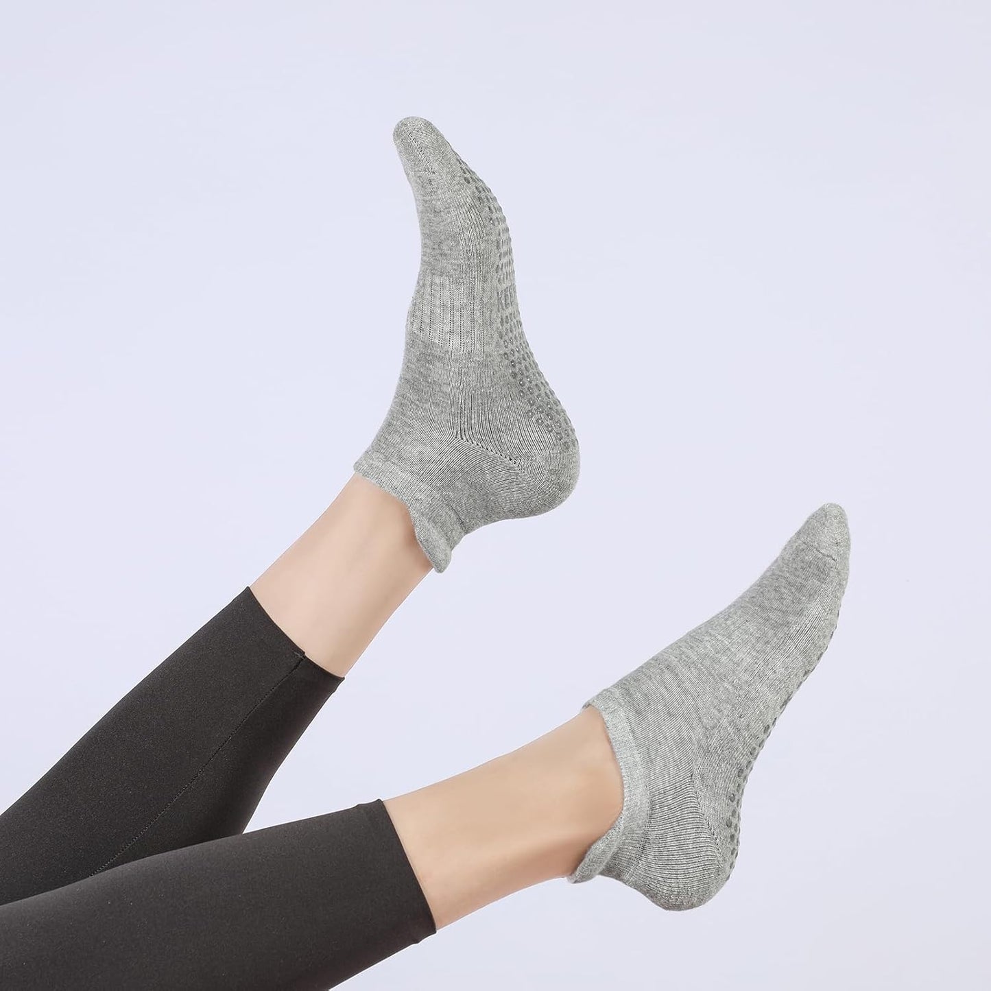 loudashuaiqi Grip Pilates Socks Non Slip Athletic Yoga Socks with Grips for Women Grippy socks for Hospital Workout Barre