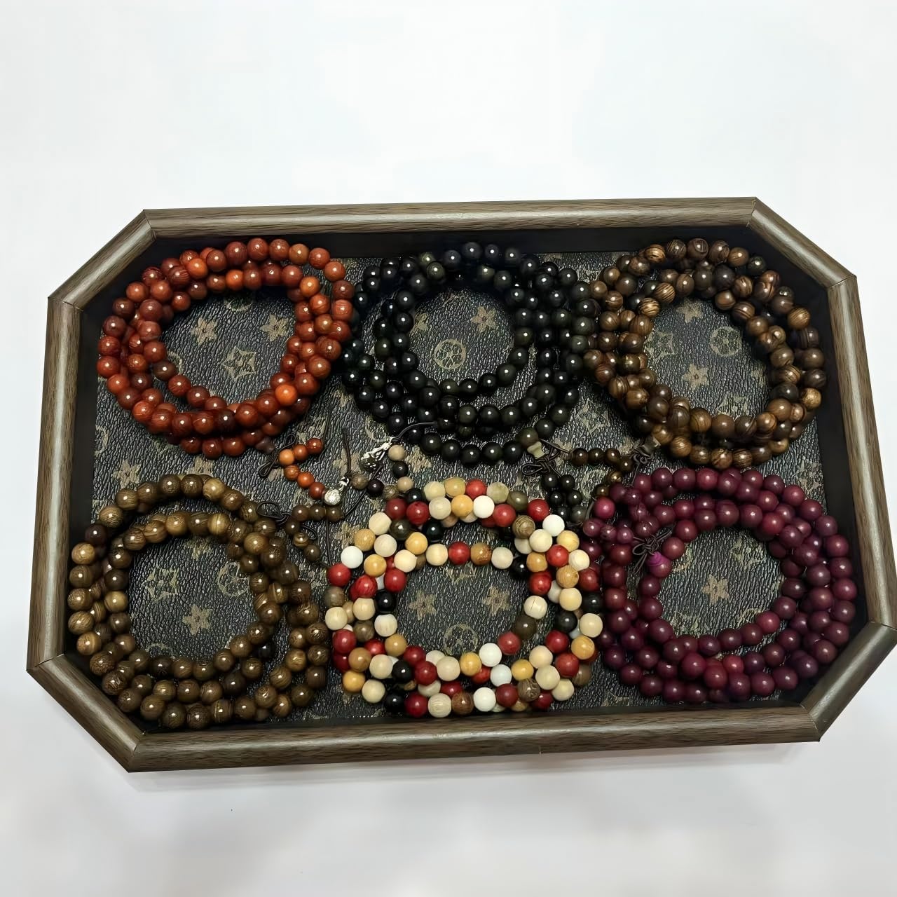 Handmade Mala Beads Bracelet 108 8mm Prayer Meditation Bracelet Sandalwood Elastic, Buddhist Beads, Prayer Mala Necklace for Men and Women Gifts