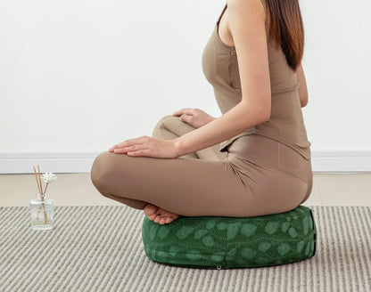 Meditation Cushion, Comfortable Meditation Pillow with Peacock Feather Jacquard Cover. Buckwheat Hull Filled Zafu Floor Pillow 16 * 16 * 5 in