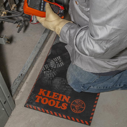 Klein Tools 60135 Kneeling Pads, Adult Men's Soft Thick Closed Cell Soft Foam Professional Tradesman Pro Pads with Handle
