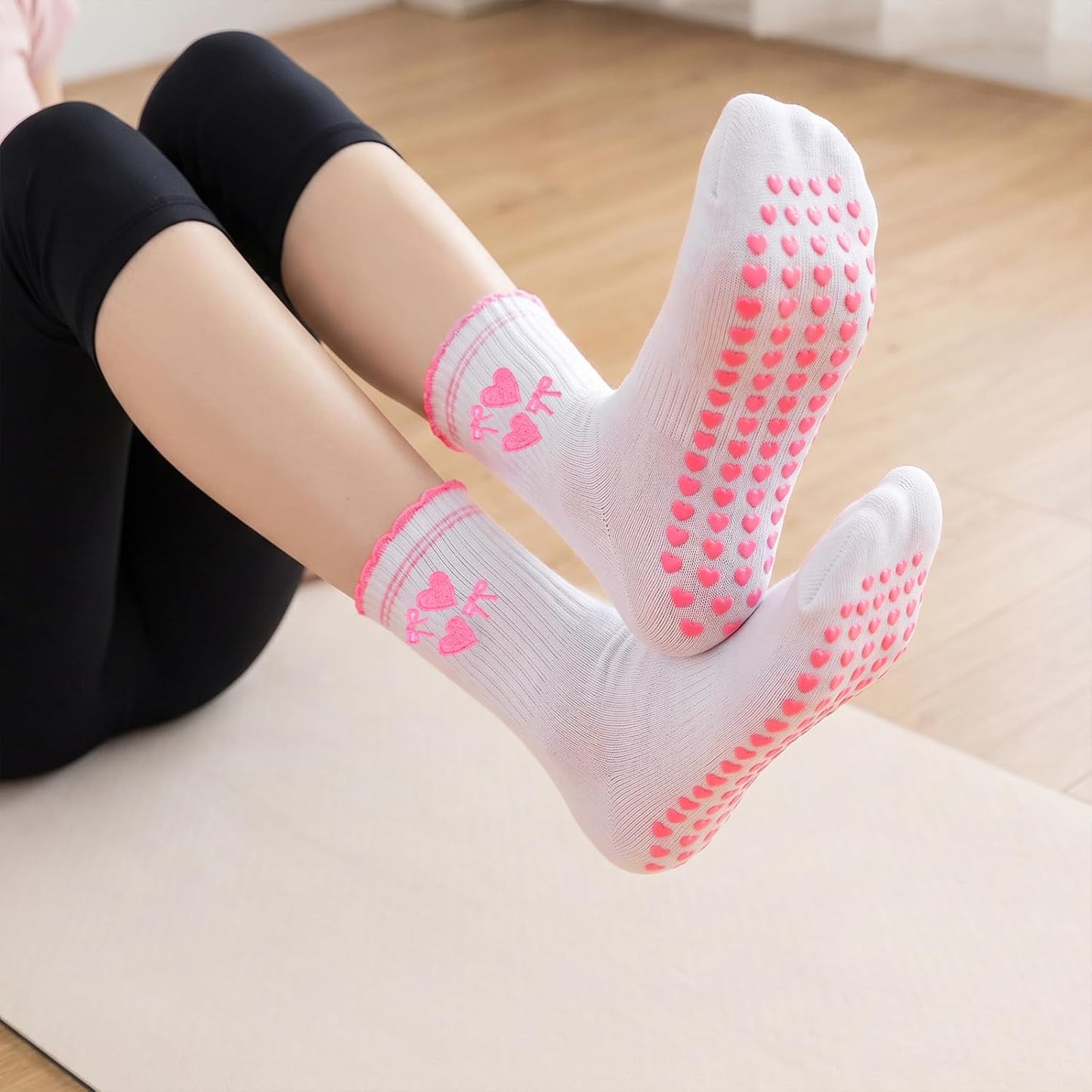 2 Pairs Cute Pilates Grip Socks for Women Bow Nonslip Ruffle Frilly Yoga Socks Cotton Crew Grippy Workout Ballet Sock