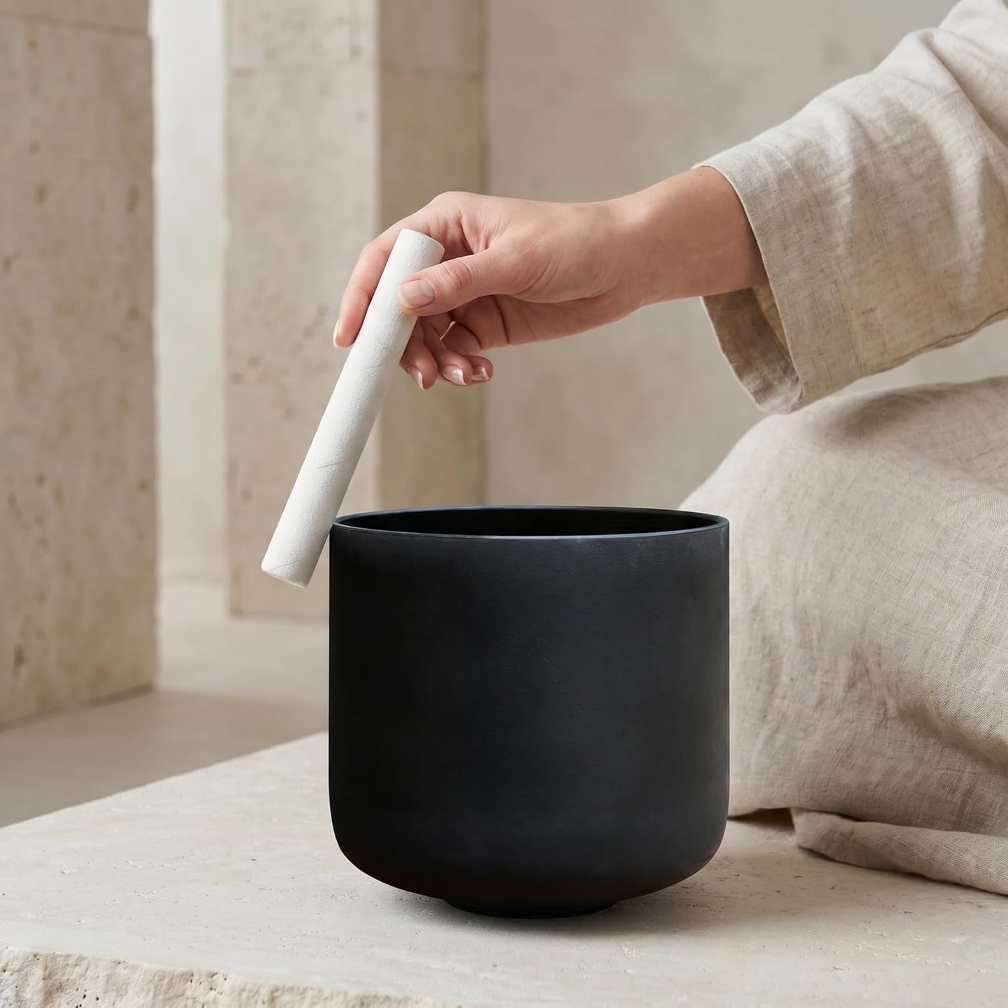 ALIOTH 7" B Note Crystal Singing Bowl Crown Chakra with Suede Mallet for Meditation, Yoga, Chakra Healing & Sound Therapy