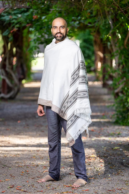 Meditation Shawl – Unisex Prayer Wrap, Large Scarf & Yoga Blanket – Soft, Lightweight & Multipurpose