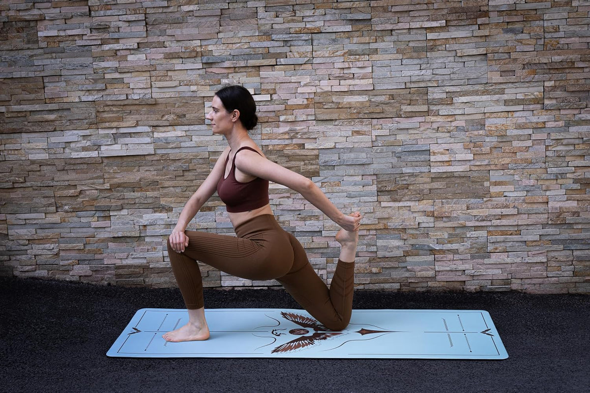 【 】 Yoga Mat * Beast Line -- Unique coating technique, Great wear resistance for a long service life, Vividly printed pattern, Natural rubber base, Strong bounce resilience, Absorb sweat instantly to stay dry, Clean and hygienic.