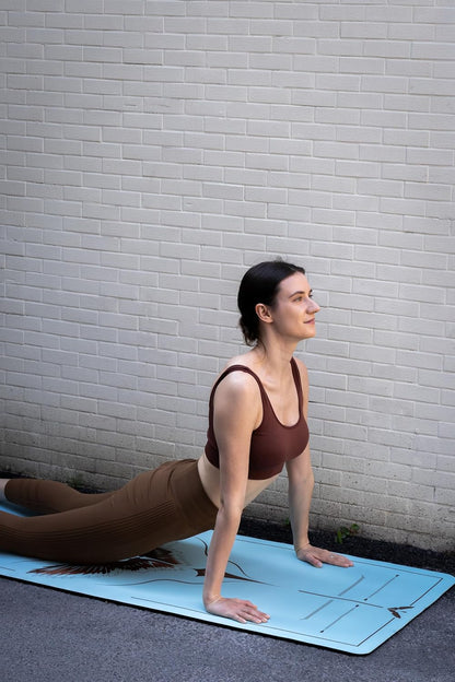 【 】 Yoga Mat * Beast Line -- Unique coating technique, Great wear resistance for a long service life, Vividly printed pattern, Natural rubber base, Strong bounce resilience, Absorb sweat instantly to stay dry, Clean and hygienic.