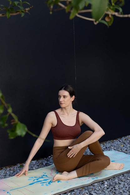 【 】 Yoga Mat * Beast Line -- Unique coating technique, Great wear resistance for a long service life, Vividly printed pattern, Natural rubber base, Strong bounce resilience, Absorb sweat instantly to stay dry, Clean and hygienic.
