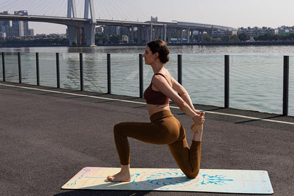 【 】 Yoga Mat * Beast Line -- Unique coating technique, Great wear resistance for a long service life, Vividly printed pattern, Natural rubber base, Strong bounce resilience, Absorb sweat instantly to stay dry, Clean and hygienic.