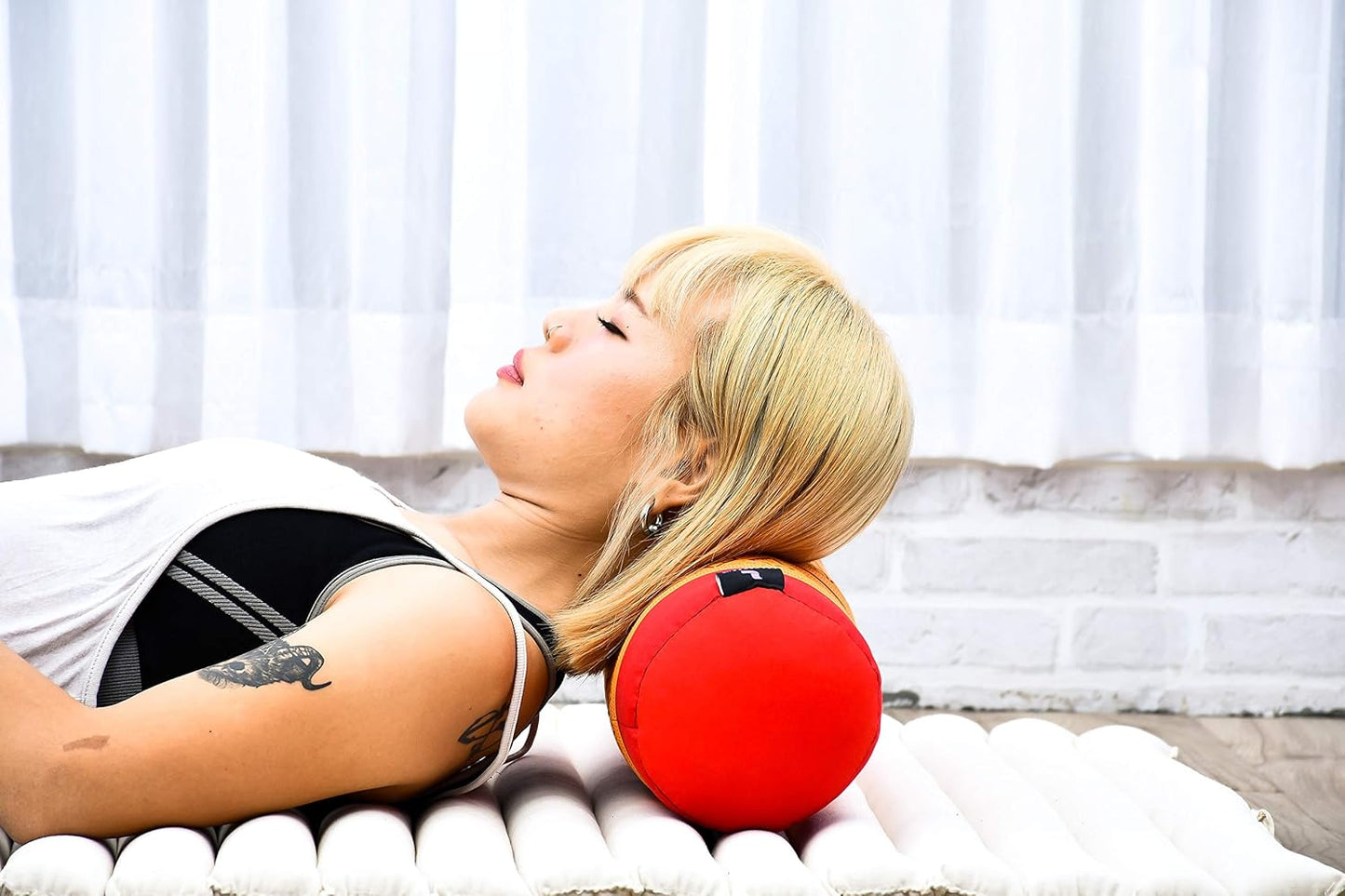 Leewadee Small Yoga Bolster – Shape-Retaining Cervical Neck Roll, Tube Pillow for Comfortable Reading, Kapok Filling, 22 x 6 x 6 inches