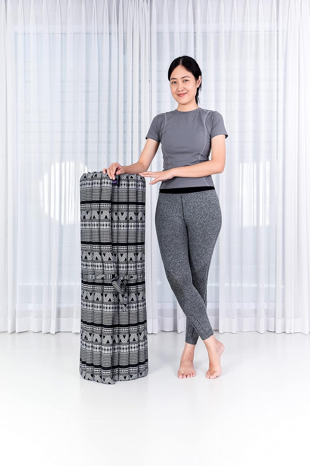 Leewadee - Kapok Roll Mat – Handcrafted Folding Sleep & Relaxation Mattress from Thailand, Ideal as Guest Bed, Camping Mat, Yoga Mat or Traditional Futon, 75 x 39 inches, Anthracite