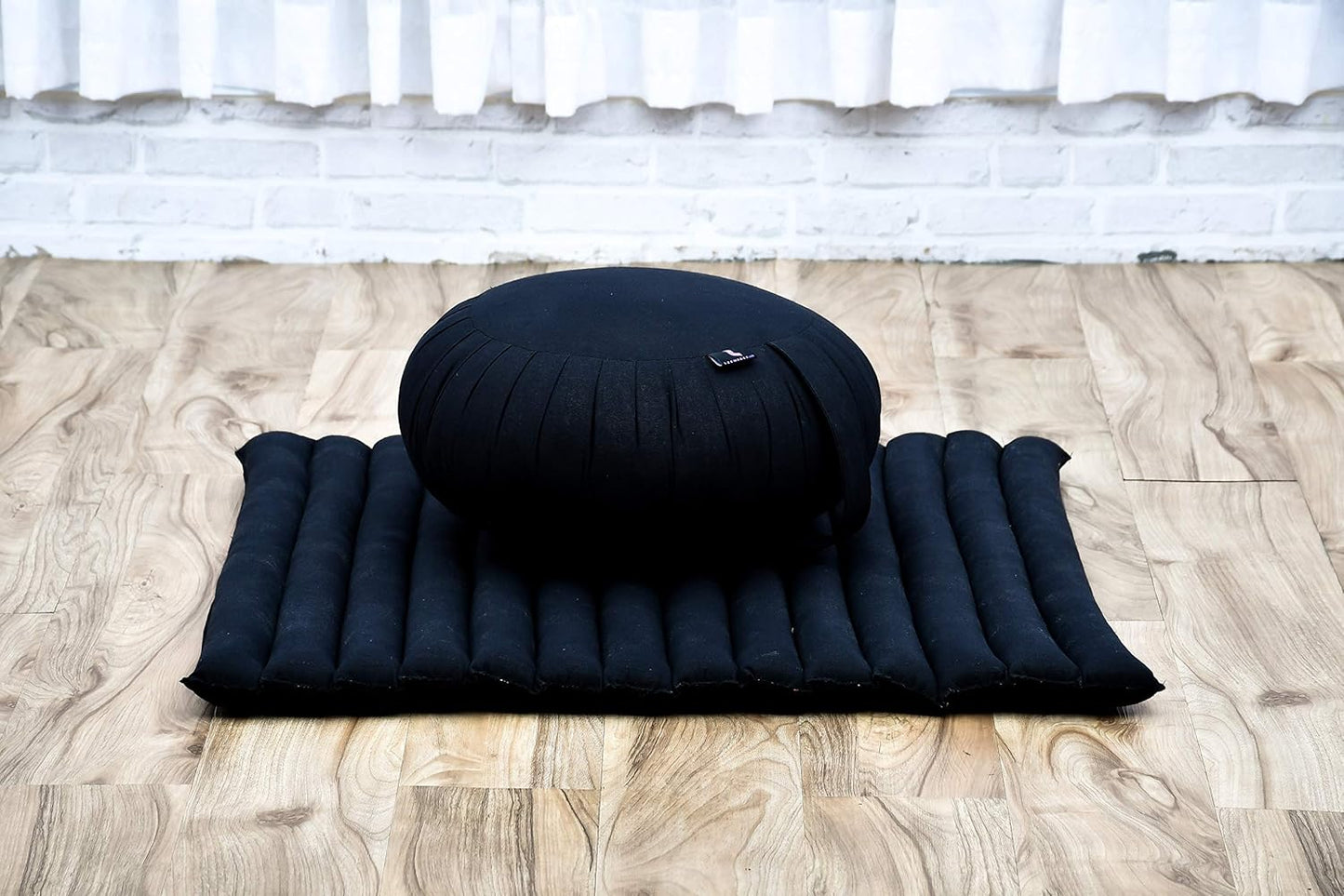 Leewadee Meditation Cushion Set – 1 Round Zafu Meditation Pillow and 1 Square Roll-Up Zabuton Meditation Mat, Pillows Bundle Filled with Kapok