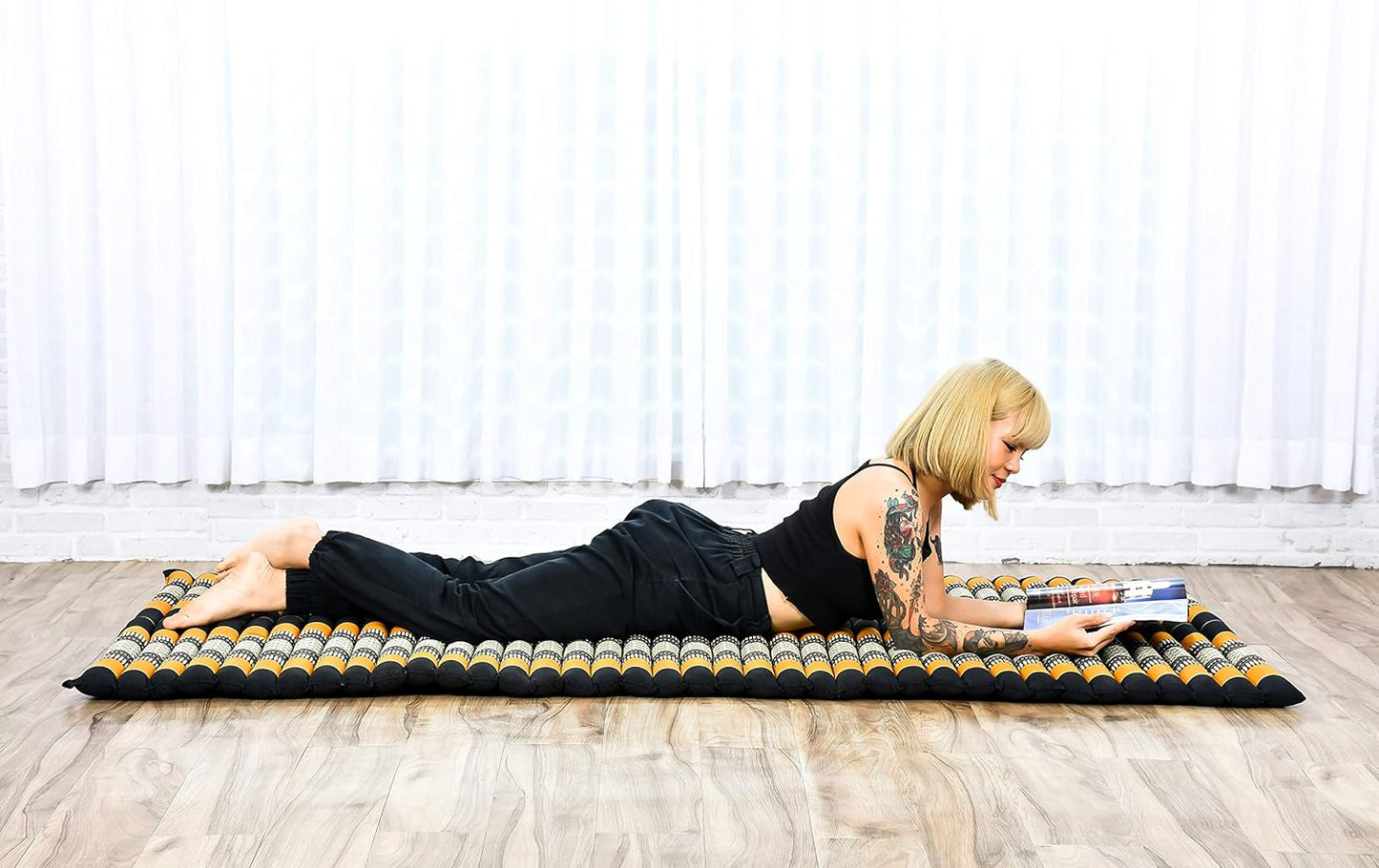 Leewadee - Kapok Roll Mat – Handcrafted Folding Sleep & Relaxation Mattress from Thailand, Ideal as Guest Bed, Camping Mat, Yoga Mat or Traditional Futon, 75 x 39 inches, Anthracite