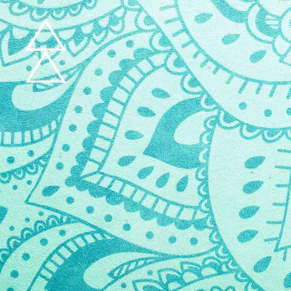 YOGA DESIGN LAB | The Combo Yoga Mat | 2-in-1 Mat+Towel | Eco Luxury | Ideal for Hot Yoga, Power, Bikram, Ashtanga, Sweat | Studio Quality | Includes Carrying Strap!