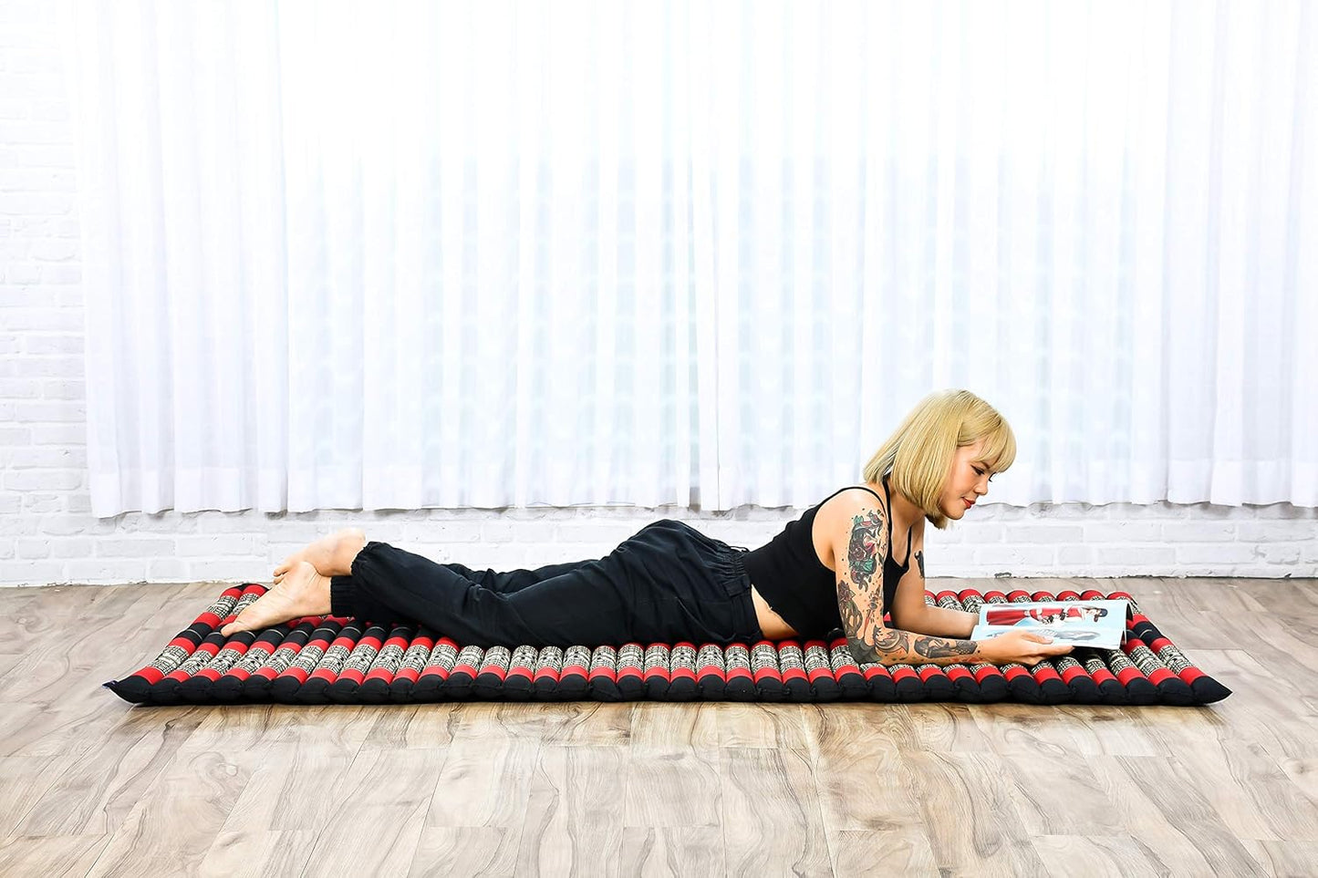 Leewadee - Kapok Roll Mat – Handcrafted Folding Sleep & Relaxation Mattress from Thailand, Ideal as Guest Bed, Camping Mat, Yoga Mat or Traditional Futon, 75 x 39 inches, Anthracite