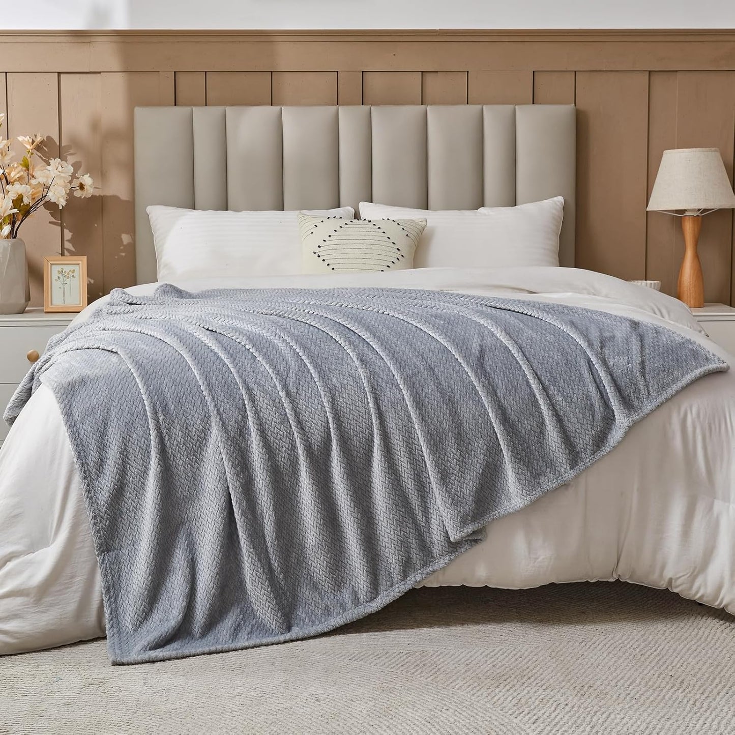 NEWCOSPLAY Super Soft Throw Blanket Light Purple Premium Silky Flannel Fleece Leaves Pattern Lightweight Bed Blanket All Season Use (Light Purple, Throw(50"x60")) - Colors A