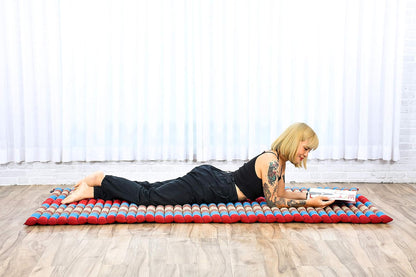 Leewadee - Kapok Roll Mat – Handcrafted Folding Sleep & Relaxation Mattress from Thailand, Ideal as Guest Bed, Camping Mat, Yoga Mat or Traditional Futon, 75 x 39 inches, Anthracite