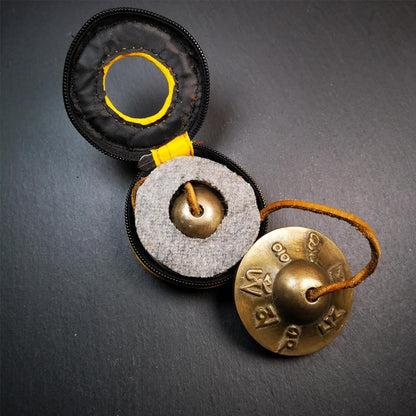 Tibetan Tingsha Bell Set - Tibetan Cymbals - for Sound Healing, Yoga, Meditation, and Mindfulness,Handmade in Nepal,Made of Bronze,Plain Pattern,Black Color，7.7cm/3.0 inch