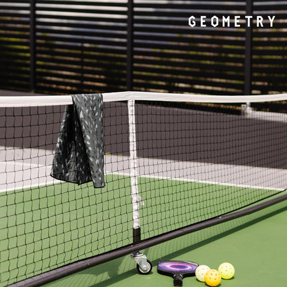 GEOMETRY Gym Towel for Working Out - Compact & Quick Dry, Super Absorbent Microfiber Sweat Towel - Premium Microfiber for Gym - Zig, 16" x 30", 1 Piece